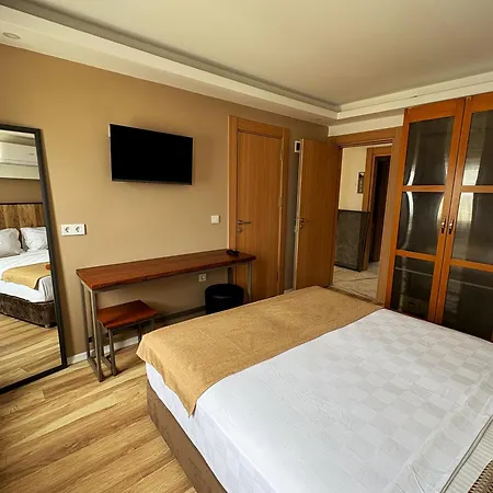 Loca Centre Hotel *