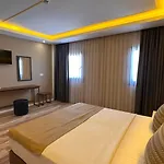 ホテル Loca Centre *