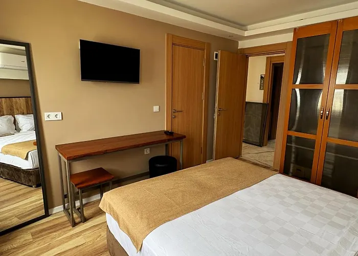 Loca Centre Hotel *