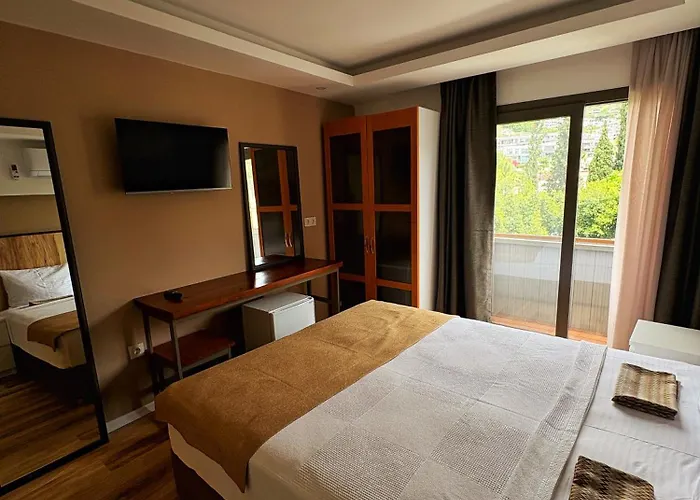 Loca Centre Hotel
