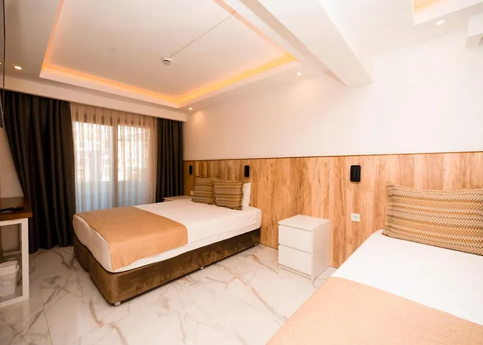 Loca Centre Hotel